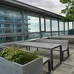 Amazing View Over Vienna And Infinity Pool